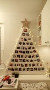 30 Christmas Wall Decoration Ideas That Are Refined and Modern Christmas decors Hike n Dip